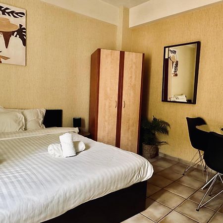 אתונה Cozy Apartments Mc Queen מראה חיצוני תמונה